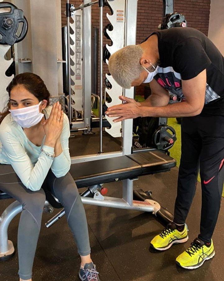 riteish deshmukh, riteish deshmukh- Genelia D'Souza, coronavirus, coronavirus latest news, coronavirus news, coronavirus news update, coronavirus prevention, coronavirus infection, coronavirus in india, coronavirus in india news, coronavirus death toll, coronavirus death toll news, coronavirus death toll in india, coronavirus death toll in india, coronavirus in india latest news, riteish deshmukh wife, riteish deshmukh age, riteish deshmukh movie, riteish deshmukh troll, riteish deshmukh song, riteish deshmukh upcoming movie