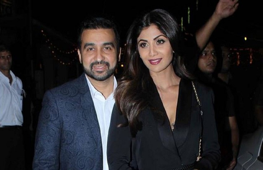 शिल्पा शेट्टी और उनके पति और व्यवसायी राज कुंद्रा के खिलाफ धोखाधड़ी का मामला दर्ज हो गया है। शिल्पा शेट्टी और उनके पति और व्यवसायी राज कुंद्रा के खिलाफ धोखाधड़ी का मामला दर्ज हो गया है।