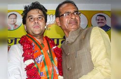 MP: ‘जज्बाती’ ज्योतिरादित्य बोले- ललकार पर नहीं रहते शांत, शिवराज ने कहा- कमलनाथ की ‘लंका’ राख न कर लें, तब तक चुप नहीं बैठेंगे