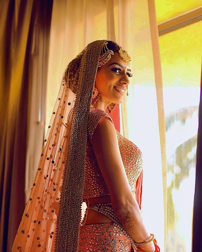 उनके लिए स्मृति ने लिखा- इस दुनिया की अन्य मांओं को लेकर भी सोचती हूं जो इस हालात में प्रेग्नेंट है, क्योंकि हमें पता है कि प्रेग्नेंसी पूरी तरह से एक अनिश्चितता वाली बात होती है, गुस्सा भी इसमें शामिल होता है। लेकिन याद रखें, हम लोग साथ हैं और हम इसे एक साथ कर सकते हैं।