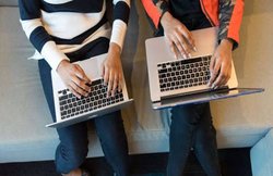 Reliance Jio का Lockdown में भी इंटरनेट कनेक्शन देने का वादा, पुराने ग्राहकों को भी दोगुना डेटा