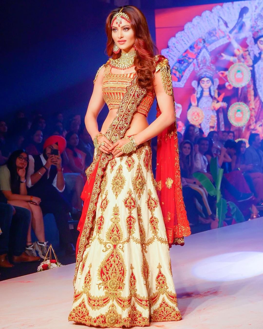 urvashi rautela, urvashi rautela age, urvashi rautela corona look, coronavirus, coronavirus latest news, coronavirus news, coronavirus news update, coronavirus prevention, coronavirus infection, coronavirus in india, coronavirus in india news, coronavirus death toll, coronavirus death toll news, coronavirus death toll in india, coronavirus death toll in india, coronavirus in india latest news