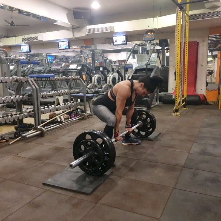 Yashmeen Chauhan, Yashmeen Chauhan madel, Yashmeen Chauhan records, Yashmeen Chauhan age, Yashmeen Chauhan daughter, Yashmeen Chauhan husband, yashmeen chauhan gym, yashmeen chauhan height, Yashmeen Manak, Woman Body Builder, Sculpt Gym, Delhi, IBBFF, Yashmeen Manak photos, iron lady Yashmeen Manak