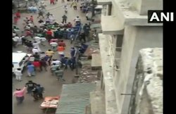 यूपी: खुले में मांस बेचने से मना करने दारोगा पर हमला, रिवॉल्वर छिनने की भी कोशिश; 6 लोगों पर FIR दर्ज