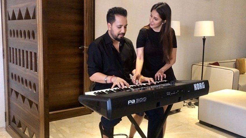 चाहत लॉकडाउन पीरियड मीका के साथ बिता रही हैं। वह इस दौरान मीका सिंह से संगीत की बारीकियां भी सीख रही हैं।