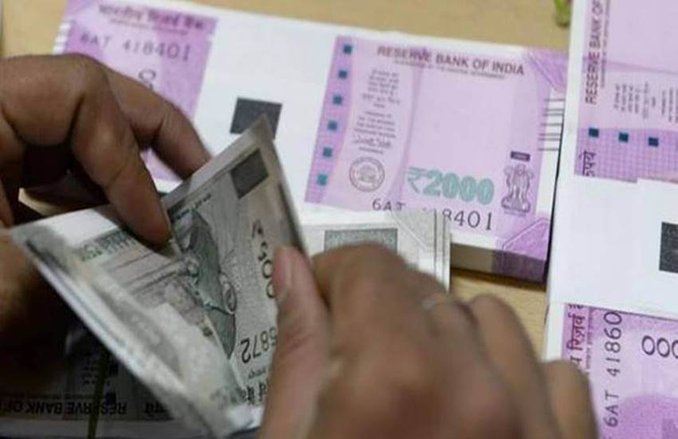 कोरोना वायरस संकट के बीच आर्थिक मोर्चे पर मोदी सरकार को झटका, एक लाख करोड़ रुपये से नीचे आया जीएसटी संग्रह