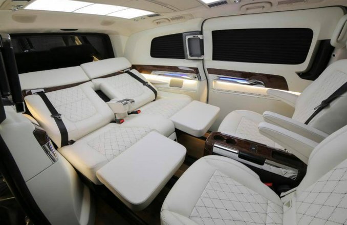DC Design: माधुरी दीक्षित के बाद ऋतिक रोशन ने मॉडिफाई कराई अपनी Mercedes Benz V-class! फ्रीज से लेकर रेक्लाइनर सीट से लैस है यह कार