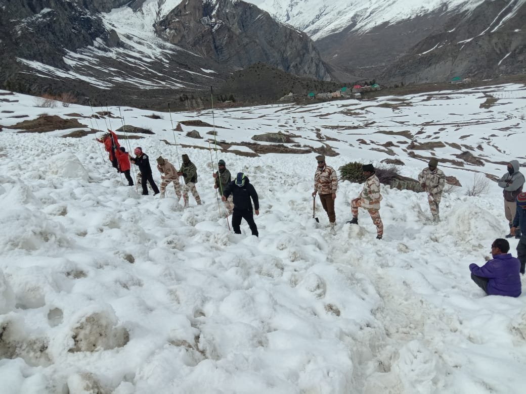 Indian airforce, Indian Army, Indian navy, ITBP, ITBP latest news, ITBP rescue operation, Lahaul, coronavirus,covid 19,kerala,kerala migramt workers, Himachal, coronavirus, coronavirus latest news, covid-19 india tracker live, india covid-19 tracker, india tracker covid-19, live coronavirus news, corona tracker, covid 19 tracker india, coronavirus latest news in india in hindi, coronavirus news in hindi, coronavirus live news, coronavirus india, coronavirus india news, coronavirus india live news, coronavirus in india, coronavirus in india latest news, coronavirus latest news in india, coronavirus map, coronavirus india map, coronavirus tracker, coronavirus cases