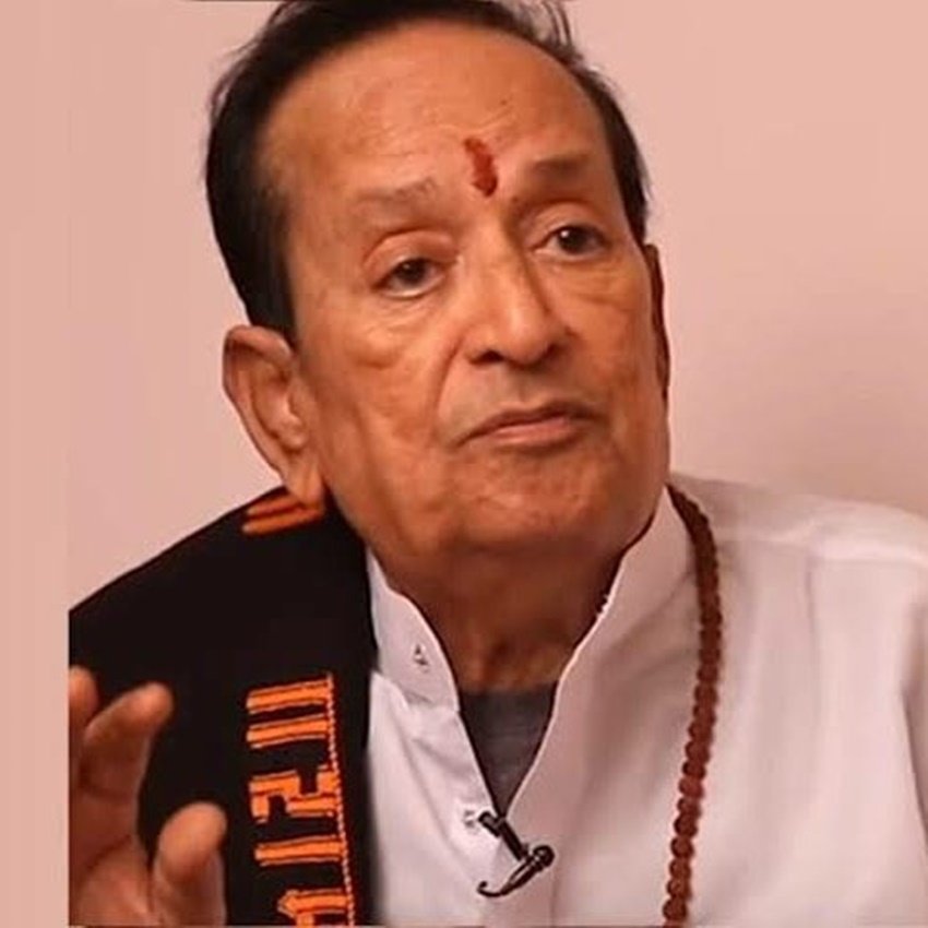 अरविंद त्रिवेदी को गुजराती सिनेमा में अमूल्य योगदान के लिए तमाम प्रतिष्ठित सम्मानों से भी नवाजा गया।