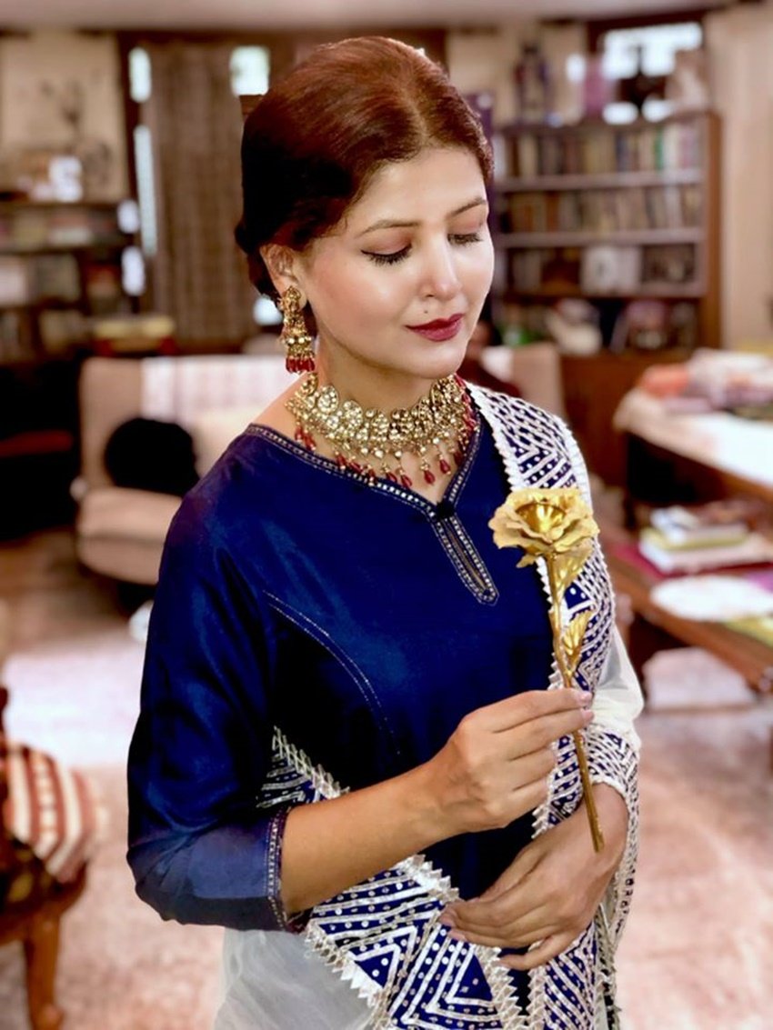 सिमाला प्रसाद बॉलीवुड की दो फिल्मों में भी काम कर चुकी हैं। ये फिल्में हैं अलिफ औऱ नक्काश।