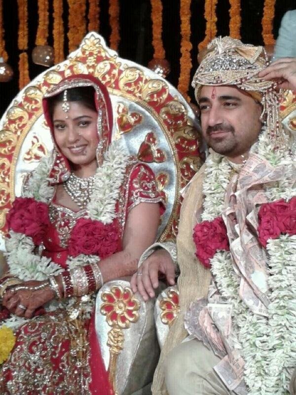 Sunidhi Chauhan, Hitesh sonik, sunidhi chauhan family, unidhi chauhan, sunidhi chauhan marriage, sunidhi chauhan divorce, sunidhi chauhan husband, hitesh sonik, sunidhi chauhan singer, sunidhi chauhan split with husband, sunidhi chauhan 8 years of marriage, sunidhi chauhan separation, jansatta photos, Jansatta ENT, jansatta Entertainment news
