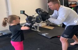 VIDEO: डेविड वॉर्नर ने पहली बार तेलुगू गाने पर किया डांस, स्टार एक्टर अल्लू अर्जुन ने कहा थैंक्यू