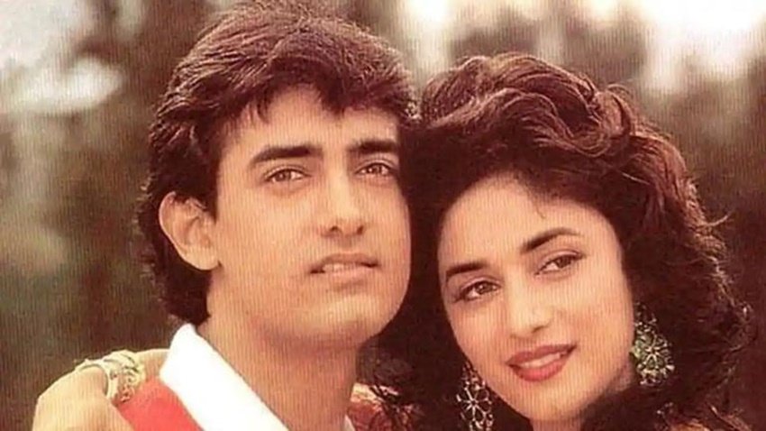 हुआ ये था कि माधुरी तक आमिर खान ने बात पहुंचवाई कि वह बहुत अच्छा हाथ देखते हैं। हाथ देखकर भविष्य बताते हैं।