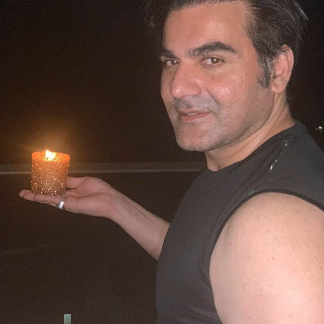 coronavirus, diya jalao, lockdown, narendra modi, pm, 9pm 9min, pm narendra modi, deepika padukone, ranveer singh, coronavirus, anushka sharma, virat kohli, ananya panday, alia bhatt, kartik aaryan, vicky kaushal, alia bhatt, rajinikanth, lata mangeshkar, akshay kumar, amitabh bachchan, jhanvi kapoor, mukesh ambani, antilia, hina khan, arbaz kha, gauri khan, bollywood celebs, narendra modi, adnan sami