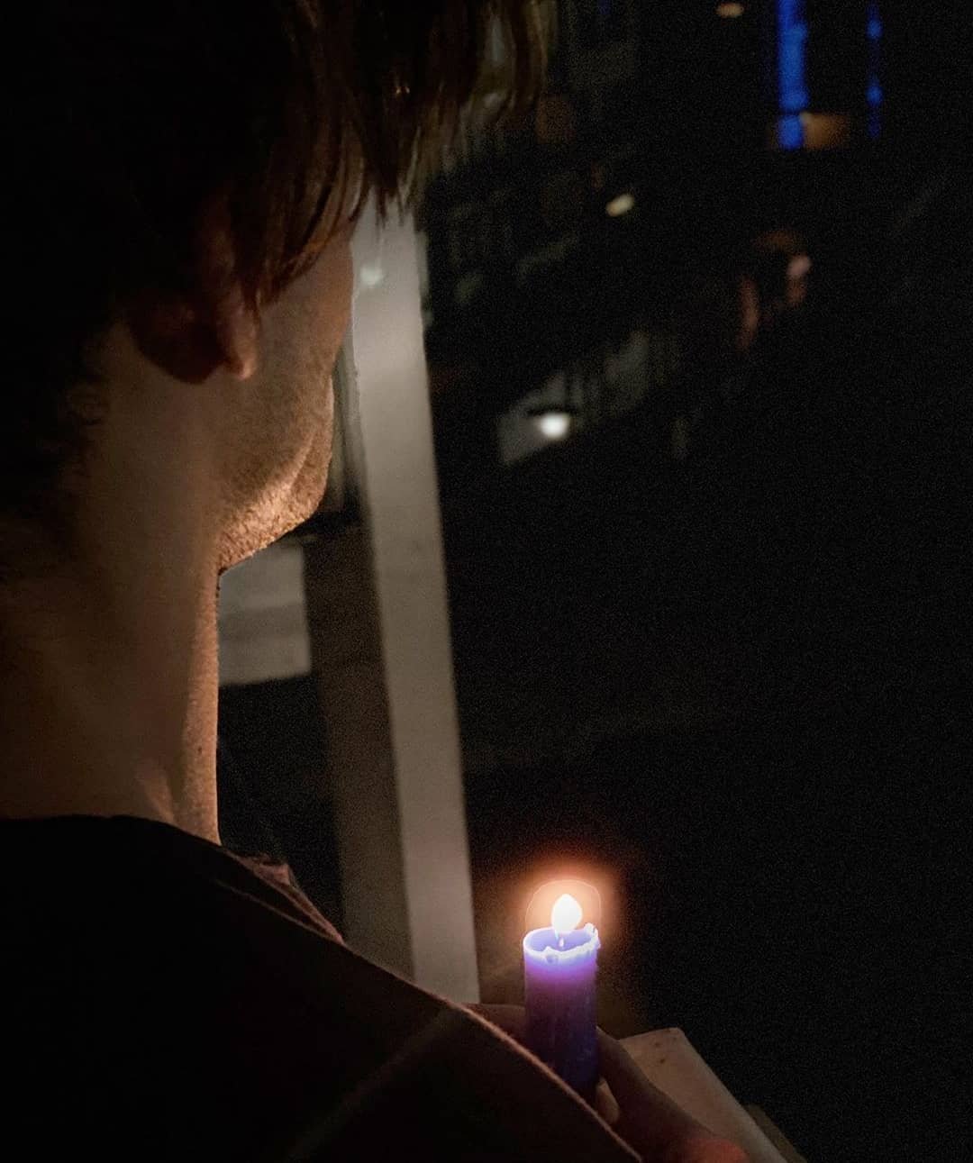 coronavirus, diya jalao, lockdown, narendra modi, pm, 9pm 9min, pm narendra modi, deepika padukone, ranveer singh, coronavirus, anushka sharma, virat kohli, ananya panday, alia bhatt, kartik aaryan, vicky kaushal, alia bhatt, rajinikanth, lata mangeshkar, akshay kumar, amitabh bachchan, jhanvi kapoor, mukesh ambani, antilia, hina khan, arbaz kha, gauri khan, bollywood celebs, narendra modi, adnan sami