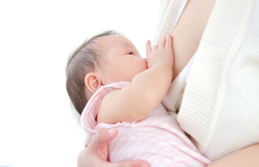 benefits of breastfeeding, when to stop breastfeeding, breastfeeding benefits, benefits of breastfeeding to mother, protects child from diseases, benefits of breastfeeding to mother in hindi, benefits of breastfeeding to children, benefits of breastfeeding to children in hindi, protects mother from diseases, life style news in hindi, life style news, jansatta, breastfeeding beneficial for child, breastfeeding, beneficial for newborn, breastfeeding beneficial for mother, beneficial for mother and child, Breastfeeding, breastfeeding diet, breastfeeding problems, breastfeeding benefits, breastfeeding tips, breastfeeding foods, breastfeeding foods for mom, breastfeeding foods for milk production, when to stop breastfeeding baby, breastfeeding pump, breastfeeding stop period