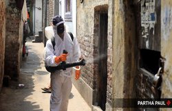 कविता: कहां खो गया इंसान