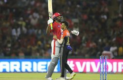 युजवेंद्र चहल से सोशल मीडिया पर परेशान हुए क्रिस गेल, कहा- बहुत पकाते हो, कर दूंगा ब्लॉक