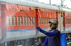 लॉकडाउन खत्म होने के बाद 15 अप्रैल से ट्रेनें चलेंगी या नहीं? जानें- रेल मंत्रालय ने दिया क्या जवाब