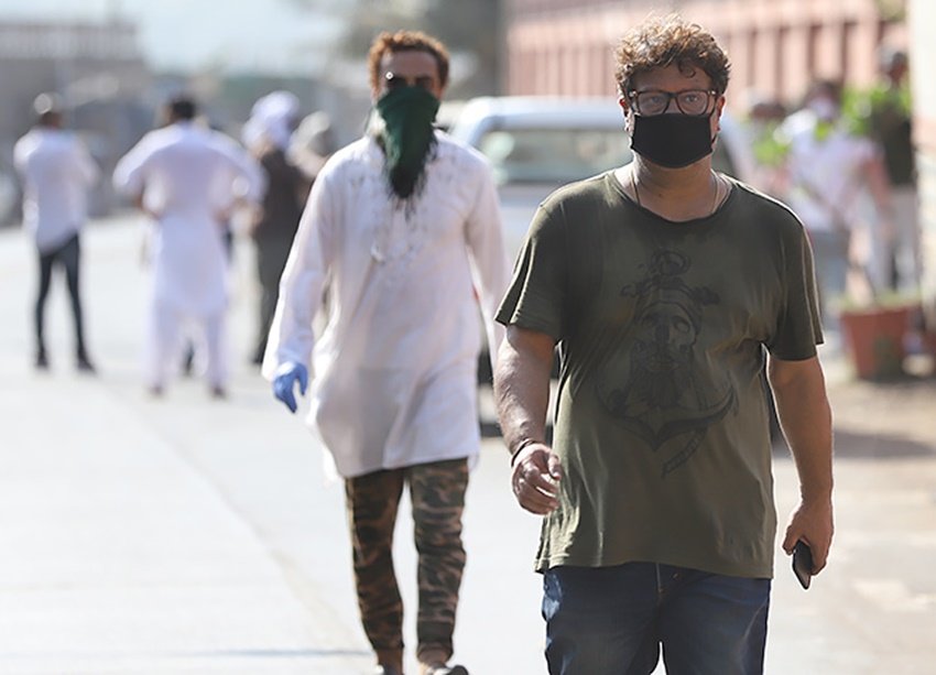 मनोरंजन जगत से देशभर के सिनेप्रेमियों के दिलों में इरफान खान को एक खास मुकाम हासिल करवाने वाला वो दोस्त तिग्मांशु उनके आखिरी सफर में भी साथ रहा।