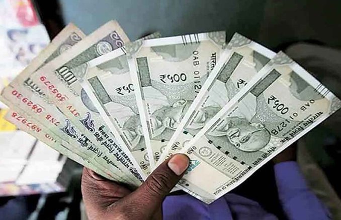 बेहद कम ब्याज पर चाहिए 1 लाख रु. तक का लोन? SBI और BoB के बाद अब इंडियन ओवरसीज बैंक ने शुरू की ये स्कीम