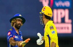 IPL 2020: CSK और मुंबई इंडियन्स के मुकाबलों में मलिंगा पर भारी पड़ते है MS धोनी