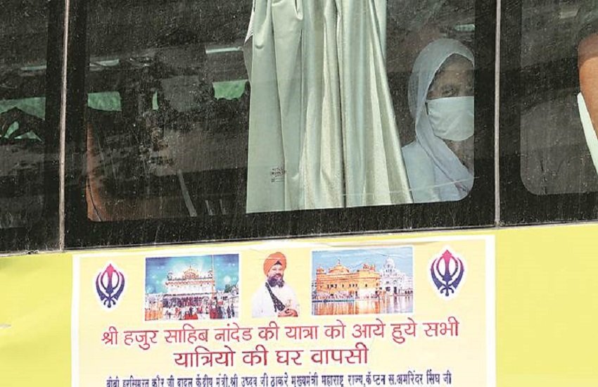 अब तक करीब 800 श्रद्धालु तीन टुकड़ियों में बसों में सवार होकर पंजाब लौट चुके हैं। (Express photo by Gurmeet Singh) अब तक करीब 800 श्रद्धालु तीन टुकड़ियों में बसों में सवार होकर पंजाब लौट चुके हैं। (Express photo by Gurmeet Singh)