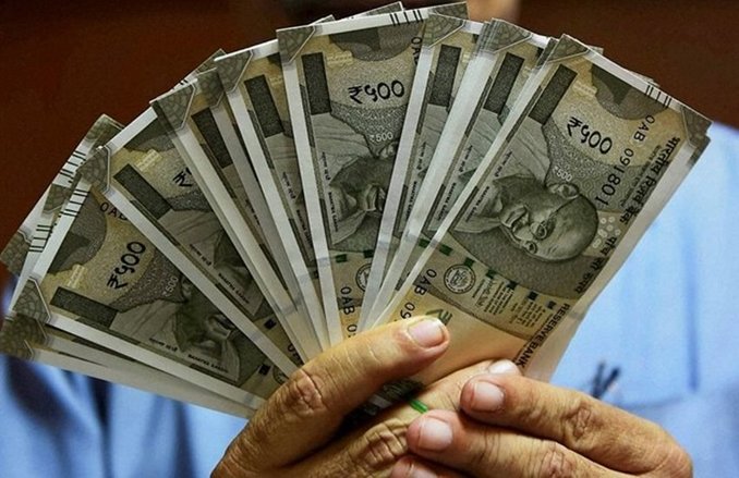 7th Pay Commission: केंद्रीय कर्मचारियों के महंगाई भत्ते में इजाफे पर रोक के खिलाफ उतरे कर्मचारी संगठन, कहा- गिरेगा मनोबल
