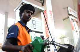 No face mask, no fuel, petrol pumps Rule, Lockdown 2.0, Lockdown new guideline, Petrol Price Today, Diesel Price Today, India Petroleum Dealers, Fuel sales decline, fuel consumption in india, New rule for petrol and Diesel