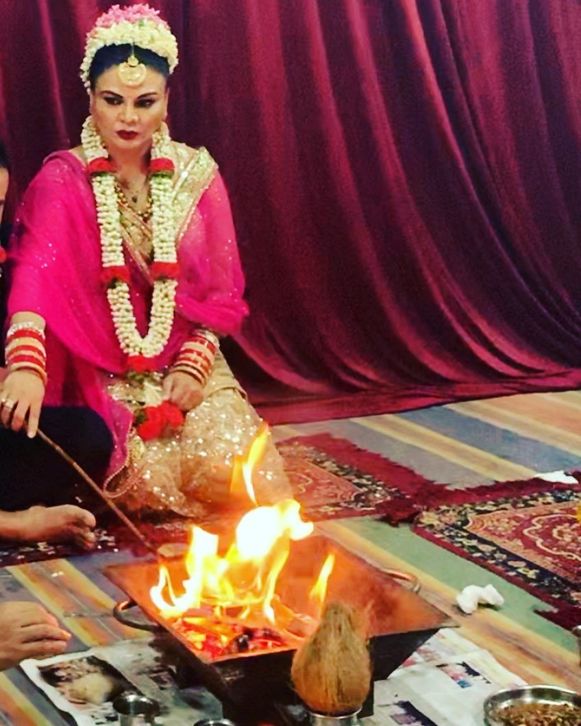rakhi sawant, Rakhi sawant wedding, rakhi sawant husband, rakhi sawant marraige, rakhi sawant husband name, rakhi sawant suhagrat, akhi sawant's photos,rakhi sawant's wedding,rakhi sawant's wedding photo, deepak kalal, drama queen, rakhi hot image, rakhi videos, rakhi sawant viral videos, rakhi sawant troll, Unseen wedding photos,ritesh,Rakhi Sawant,Rakhi Ka Swayamvar,NRI businessman