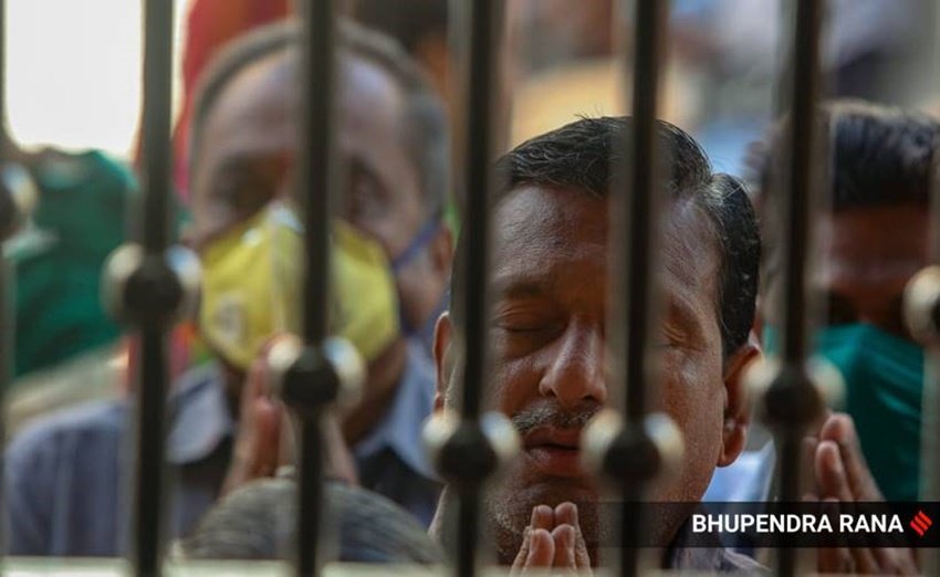 COVID 19 के कारण सरकार ने देश के तमाम सार्नजनिक धार्मिक प्रतिष्ठानों को बंद रखने के आदेश दिए हैं।