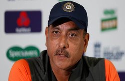 टीम इंडिया के चीफ कोच ने बताया कोरोना से निपटने को तरीका, कहा- वर्ल्ड कप में जीतने वाले जज्बे के साथ लड़ें