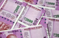 7th Pay Commission: उत्तराखंड सरकार ने कर्मचारियों के इंक्रीमेंट पर लगाई रोक, नई भर्तियां भी नहीं होंगी!