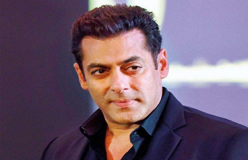 Kamaal R Khan, salman khan, Kamaal R Khan video, Kamaal R Khan review, salman khan song, pyaar karona, salman khan pyaar karona, krk, kamaal r khan tweet, kamaal r khan twitter, lockdown, Bollywood actor, कमाल आर खान, सलमान खान, entertainment