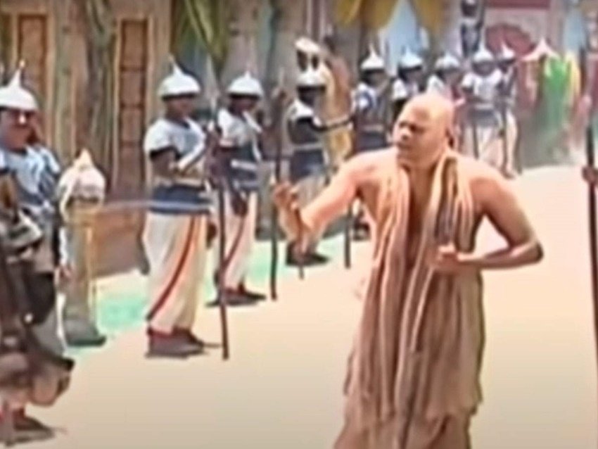 सेट पर उन्हें देख कोई पहचान ही नहीं पाया। मुकुल नाग ने एक इंटरव्यू में बताया था कि शो के डायरेक्टर ने तो उन्हें भिखारी समझ लिया और लोगों से कह दिया कि इसे सेट से बाहर निकालो।
