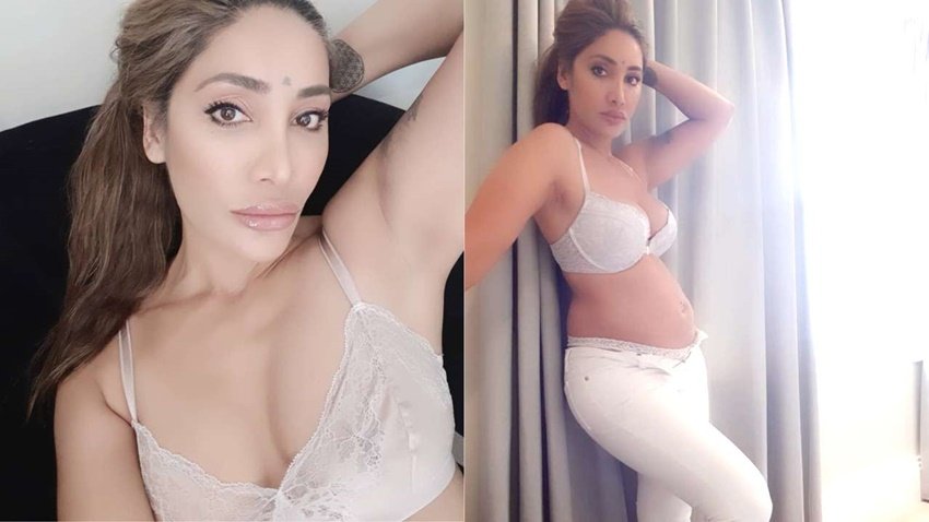 एक्ट्रेस औऱ मॉडल सोफिया हयात ने हाल ही में ऊं की पेंटिंग के सामने न्यूड पोज देते हुए तस्वीर सोशल मीडिया में पोस्ट की थी। इस फोटो पर खूब बवाल हुआ। इतना ही नहीं एक शख्स ने उनके खिलाफ हिंदू धर्म की आस्था को ठेस पहुंचाने के आरोप में पुलिस में शिकायत दर्ज करवा देने की बात भी सार्वजनिक की है।