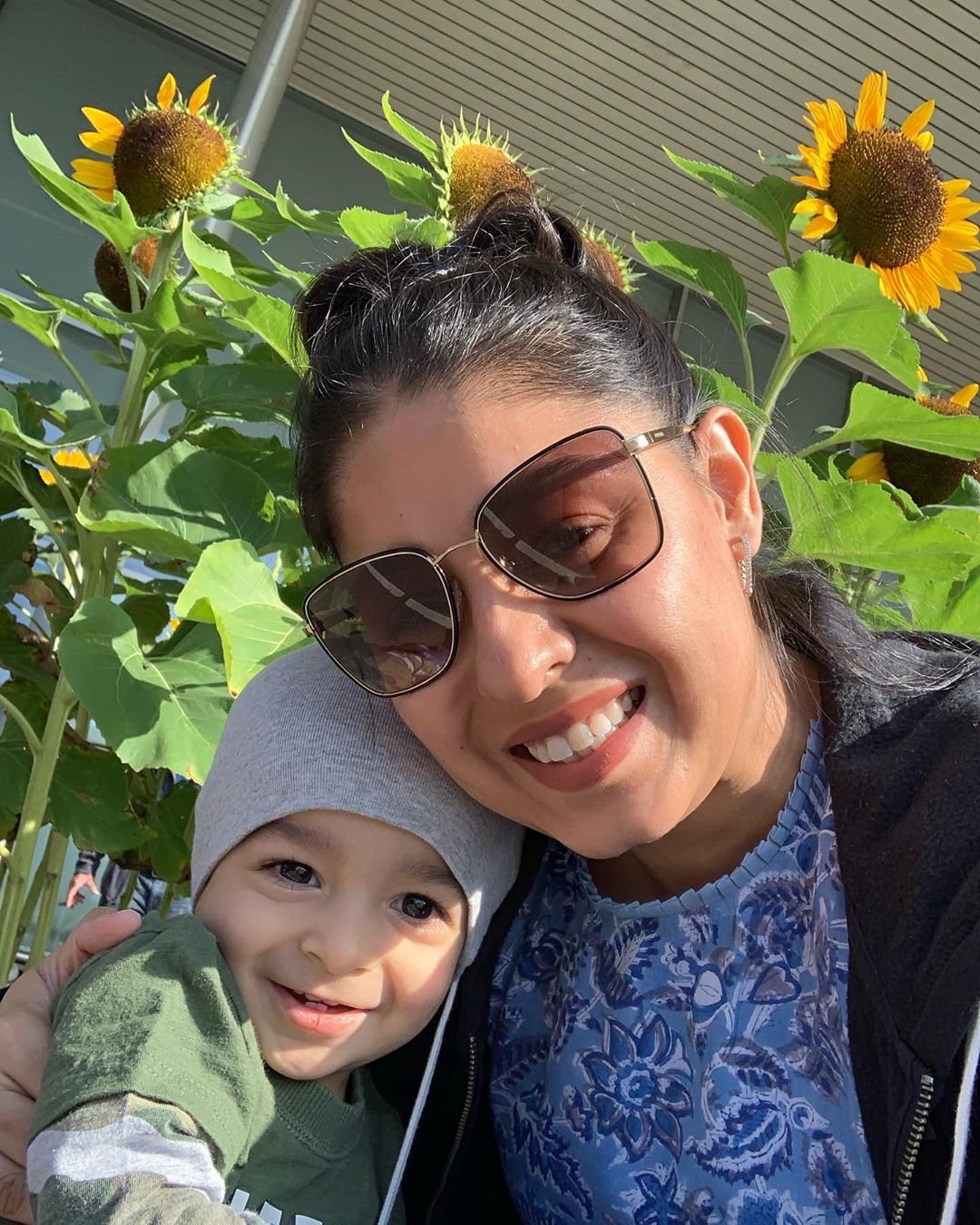 Sunidhi Chauhan, Hitesh sonik, sunidhi chauhan family, unidhi chauhan, sunidhi chauhan marriage, sunidhi chauhan divorce, sunidhi chauhan husband, hitesh sonik, sunidhi chauhan singer, sunidhi chauhan split with husband, sunidhi chauhan 8 years of marriage, sunidhi chauhan separation, jansatta photos, Jansatta ENT, jansatta Entertainment news