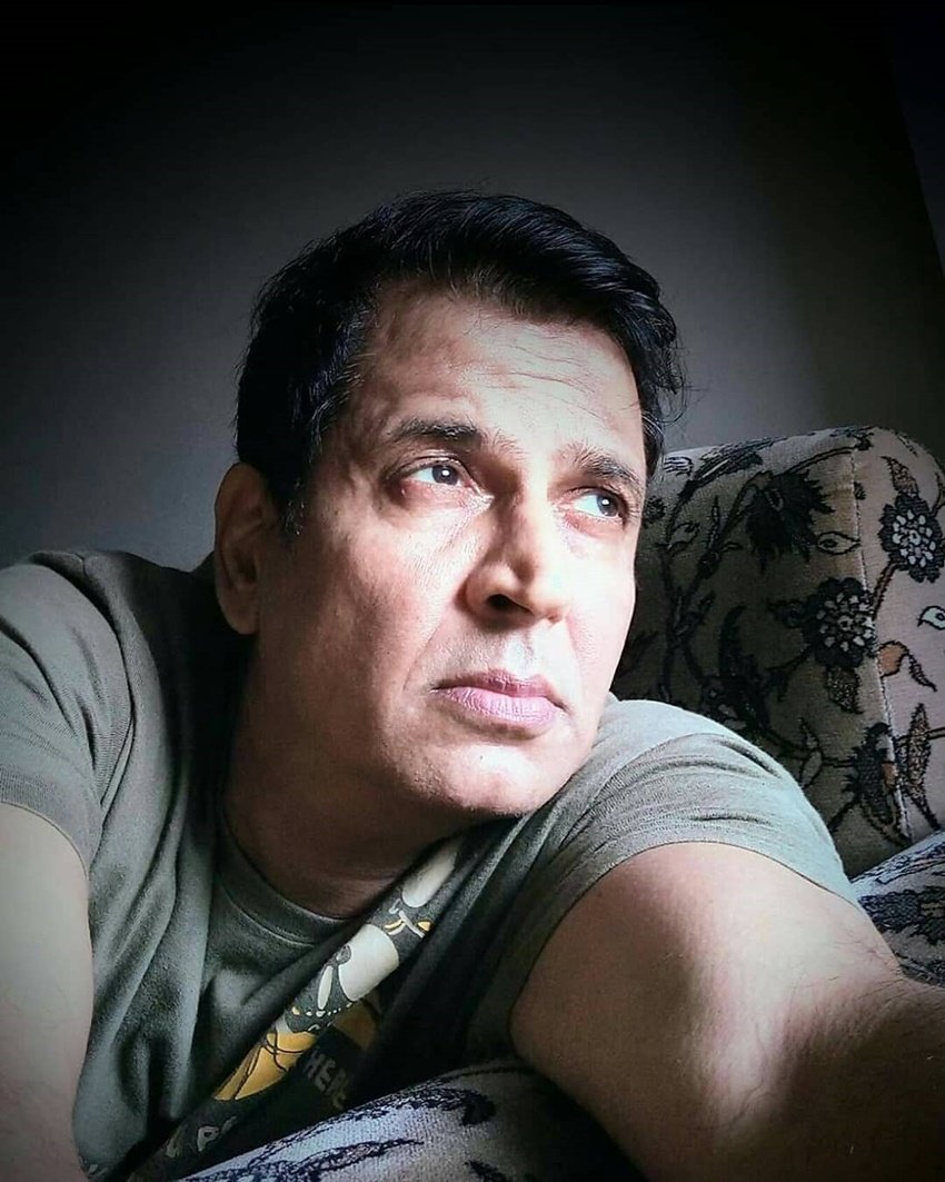 एक इंटरव्यू में उन्होंने बताया था कि, 'लक्ष्मण के किरदार ने जिस मुकाम पर मुझे पहंचाया उस लेवल का रोल ही मुझे ऑफर नहीं होते थे। कोशिश की कि हल्के रोल कर लूं लेकिन कर नहीं पाया। इस तरह से मैंने एक्टिंग की दुनिया से दूरी बना ली।'