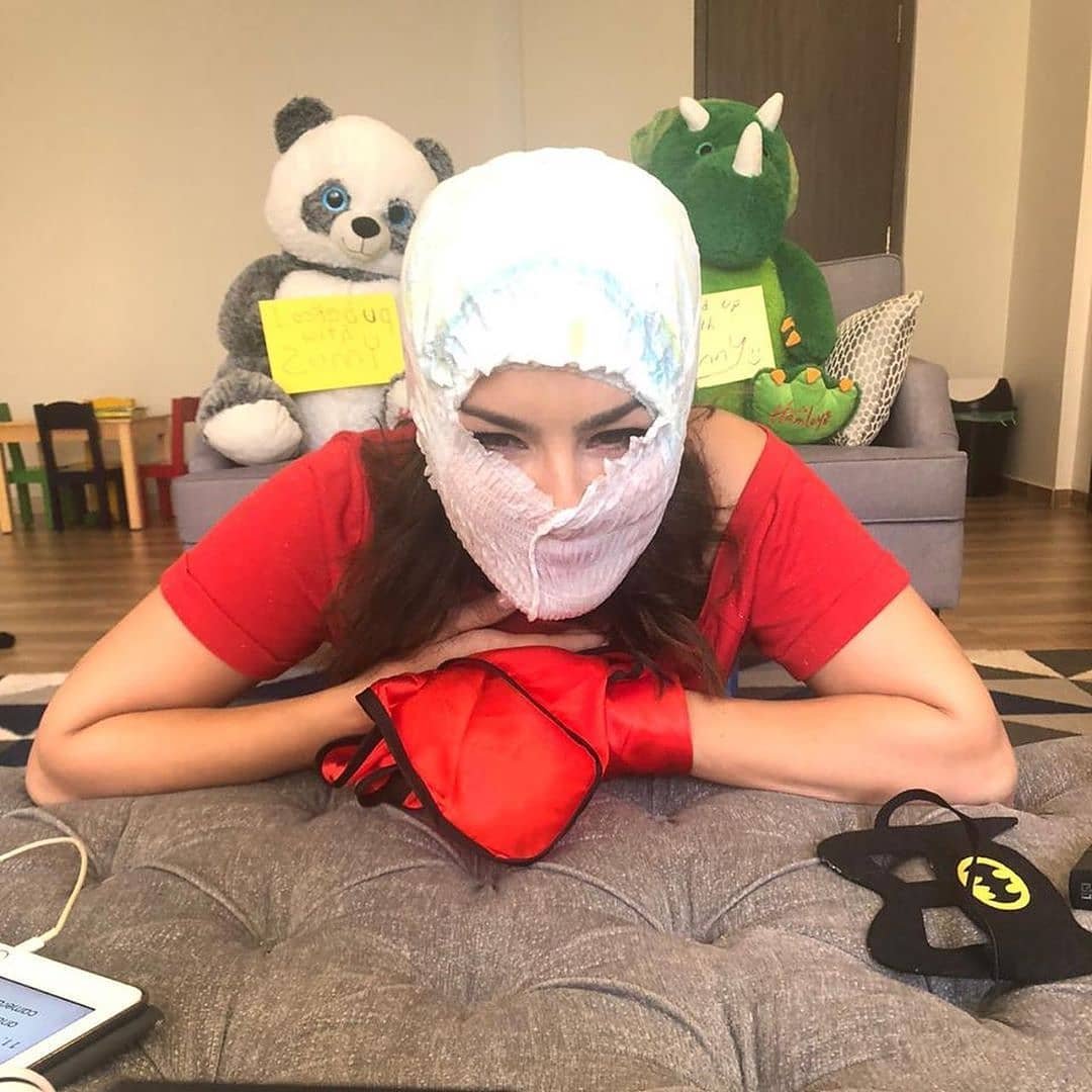 Sunny Leone, Sunny Leone hot photos, Sunny Leone in lockdown, sunny leone face mask, Sunny Leone pics, Sunny Leone news, Sunny Leone shows, Sunny Leone videos, Sunny Leone dance, Elnaaz Norouzi, lifestyle, Sacred Games, social distancing, Sunny Leone, corona virus
