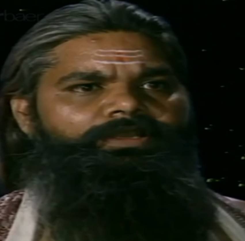 रामानंद के शो में काम करने के बाद रमेश इतने फेमस हो गए थे कि उज्जैन के तमाम लोग उन्हें सचमुच का वैद्य सझने लगे थे। दरअसल, रामायण में सुषेण वैद्य की भूमिका करने के बाद रमेश ने अपनी दुकान पर पोस्टर लगा दिए थे, जिससे लोगों उनसे मिलने खिंचे चले आते थे।