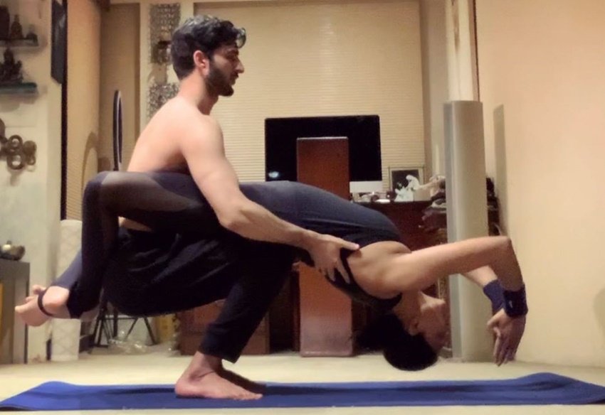 सुष्मिता सेन की ये तस्वीरें उनके फैंस को काफी पसंद आ रही हैं औऱ उन्हें भी वर्कआउट के लिए प्रेरित कर रही हैं।