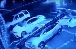 Tata Nexon accident, tata Nexon falls off a flyover, Tata Nexon price in india, Safest car of india, Best car to buy in india, tata Nexon features, tata Nexon price in india, tata Nexon BS6 price