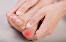 COVID-19: दुनिया भर में तबाही मचाने वाले कोरोना का नया रूप, जुकाम-बुखार ही नहीं खुजली और अंगूठे में घाव भी लक्षण, जानिये…