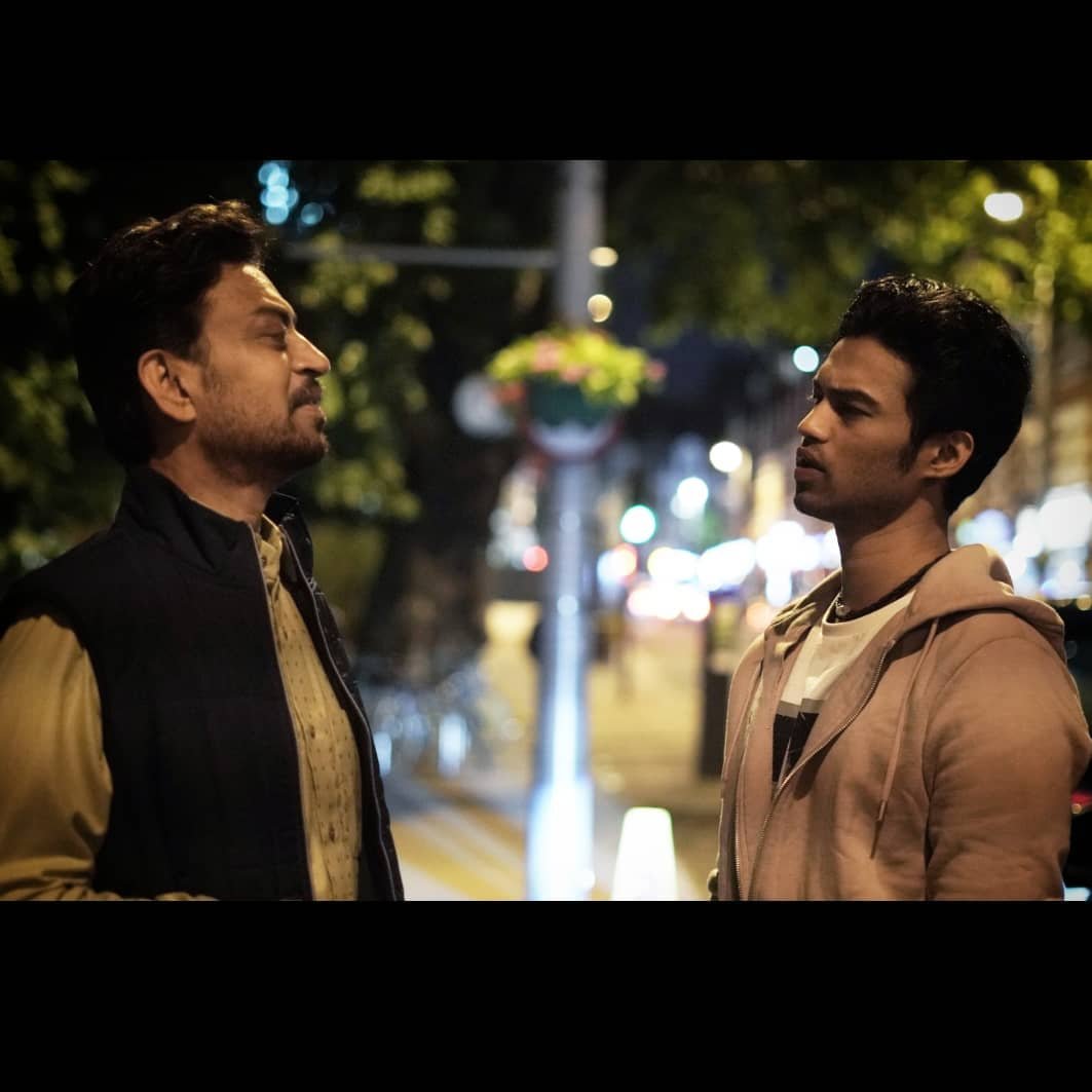 Irrfan Khan, Irrfan Khan photo viral, Irrfan Khan dies, Irrfan Khan son babil khan, babil khan instagram, इरफान खान, इरफान खान की हुई मौत, बाबिल खान