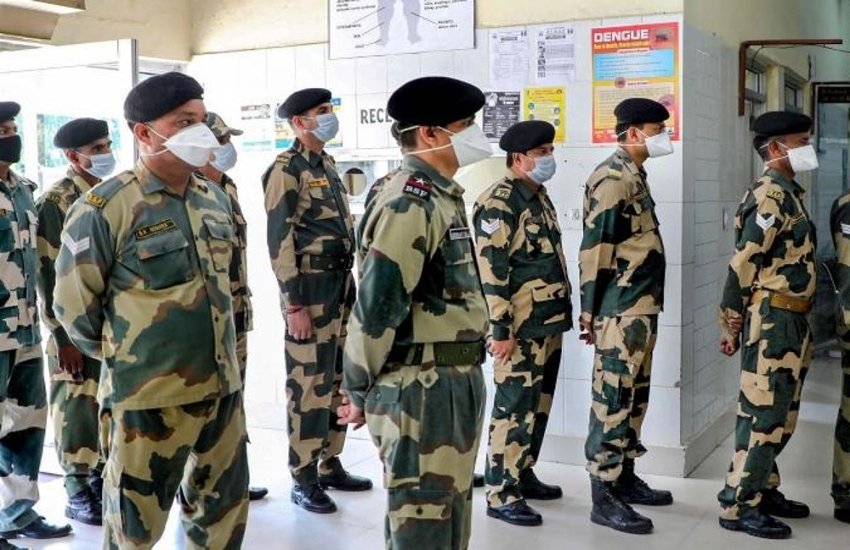 बीएसएफ के 20 से ज्यादा जवान त्रिपुरा में भी कोरोना पॉजिटिव पाए जा चुके हैं।