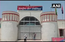 जेल में बंद कातिल शिव को चढ़ा आया अपना लिंग, बोला- सपने में मिला था आदेश