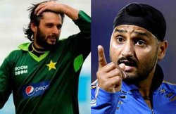 VIDEO: हरभजन सिंह ने शाहिद अफरीदी को याद दिलाई औकात, पीएम मोदी को पाकिस्तानी क्रिकेटर ने कहा था बुरा-भला