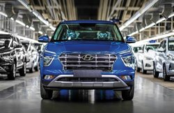 Hyundai की सबसे ज्यादा बिकने वाली कार Creta का 7 सीटर वर्जन भारत में पहली बार टेस्टिंग के दौरान आया नजर, देखें कीमत और फीचर्स की डिटेल