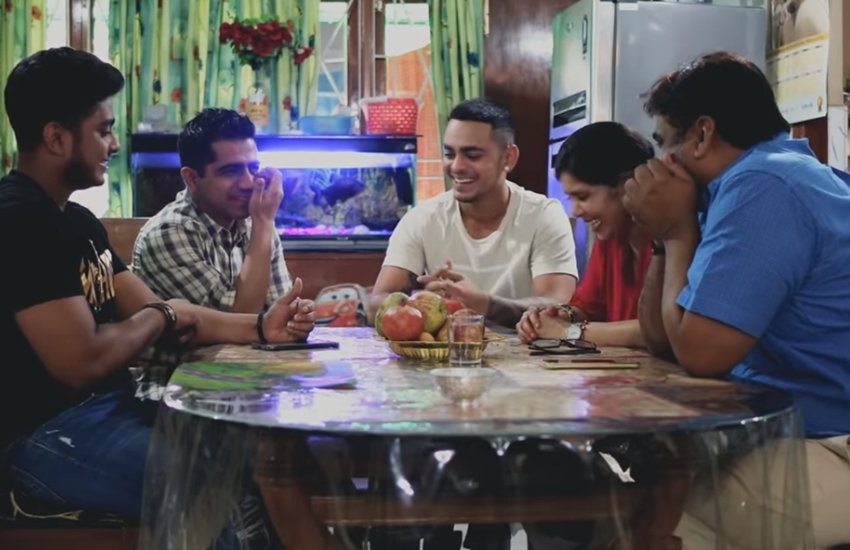 Ishan Kishan and Family 850