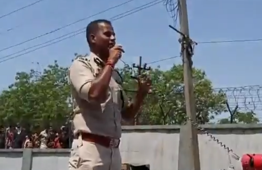 Jammu & Kashmir, J&K, SSP, Shailendra Mishra, IPS, Police, Bhojpuri, Chenab Textile Mills, Workers, Migrant Workers, Violent, Kathua, State News, Hindi News